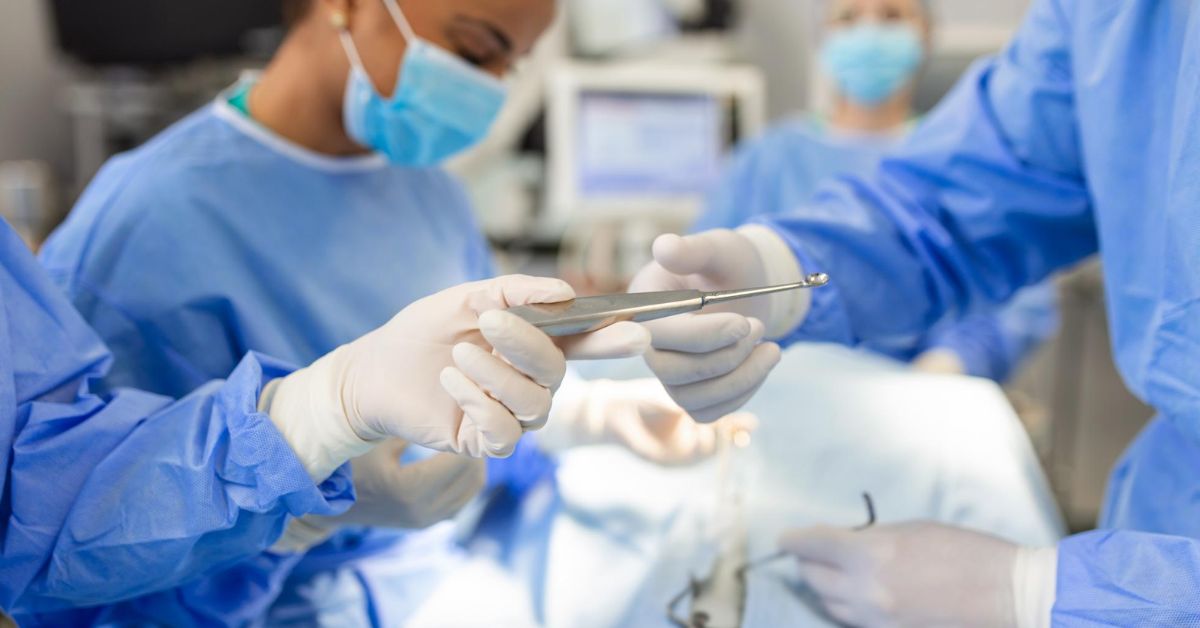 laparoscopic surgeon in indore, best lady gynecologist in indore, ladies problem doctor, female doctor in indore